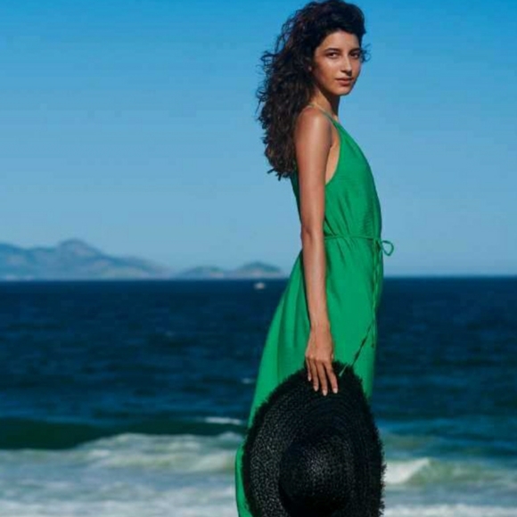 Beautiful Green Maxi Dress - Picture 2 of 8